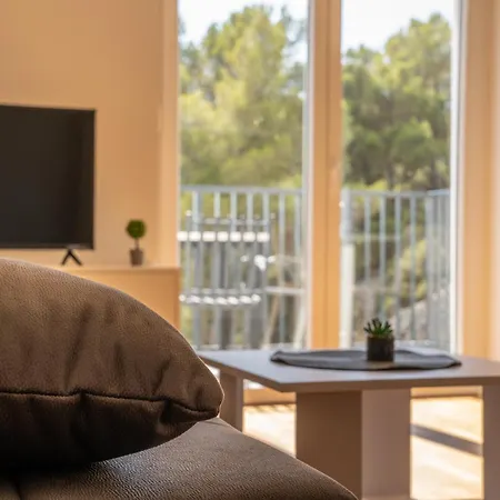 Apartament Lucija *