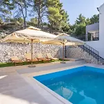Lucija Apartment