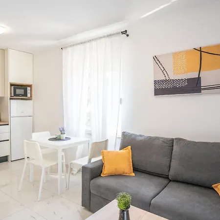 Apartament Lucija *